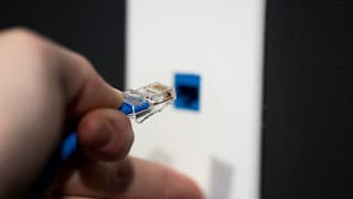 Contrata-se serviço de internet por fibra óptica